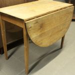 899 6029 GATE-LEG TABLE